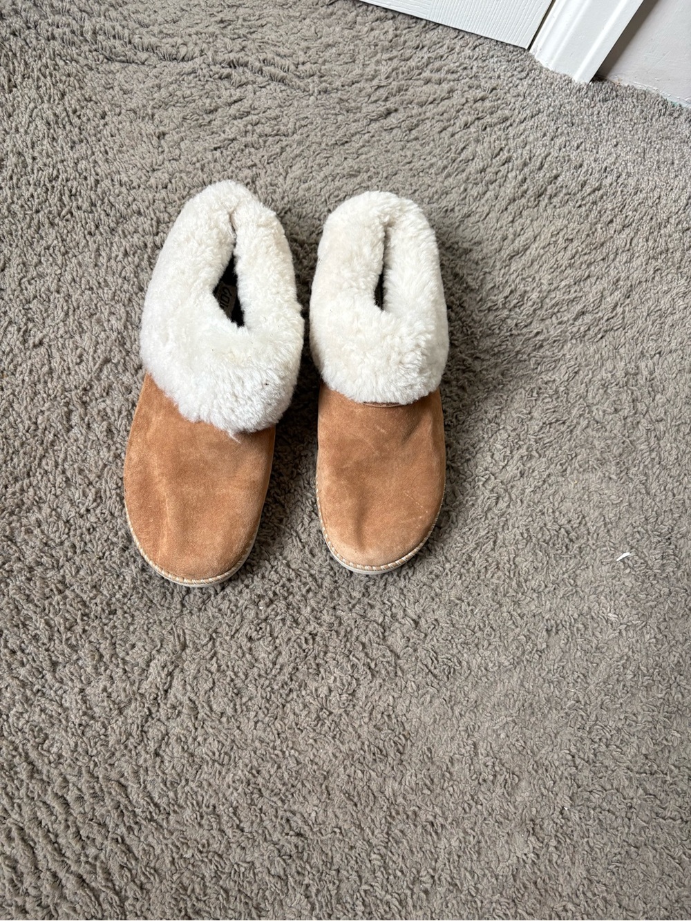 OluKai Women's Suede Slip-On Slippers in Chestnut with Cream Shearling Collar